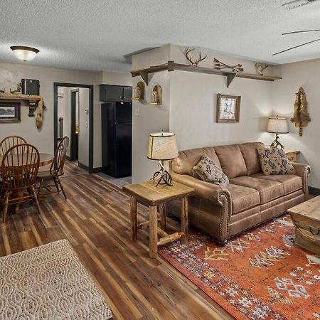 Stonegate Lodge Bear'S Den Kitchen, Pool, Firepit, Wifi ,Smart Tvs Eureka Springs Exterior photo